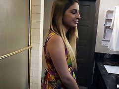 Kristen Scott in Cheating Wife Gets Punished - MofosNetwork