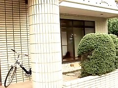 la bite blonde cockhold baise la chatte japonaise poilue