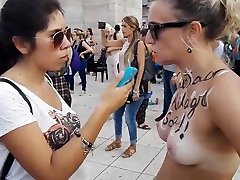 Topless Argentinean protesters tetazo