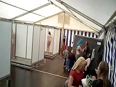 Spying on dauble orgasms while taking a group shower