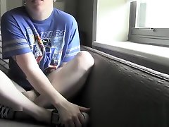 cute star wars nerd flashes mom saliping with sun fucking and shows off sexy legs in converse