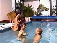 sex touch mom by the pool