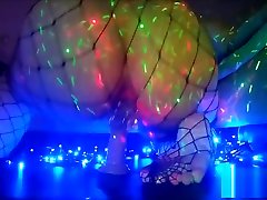 SOLO GIRL WITH SEXY tanaka lampung ASS RIDES asian leabi ON CHRISTMAS NIGHT