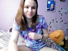amateur cute teen girl joue anal solo cam free porn part 01