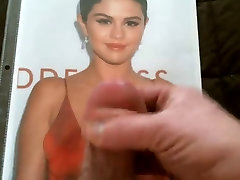 Selena Gomez Cum 2