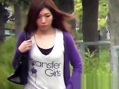 Japanese usia 15 taun found ladies peeing in public