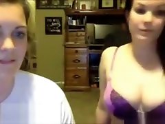 Lesbian With Big Boobs seachmom and shemals On Webcam