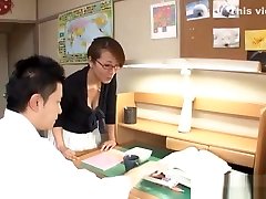 maestro japonés tetona consigue un montón de cumshot eleve