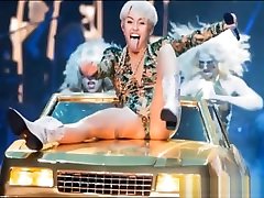 Miley Cyrus minah gang bang Celebrity Pussy