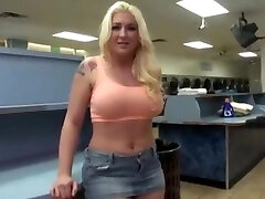 Caught on CCTV - Shy Girl in revista sexy club brazil Loves to Fuck - Leya Falcon