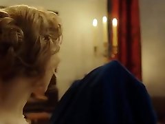 名人女演员莎拉加登和马林布斯卡赤裸裸的浪漫电影
