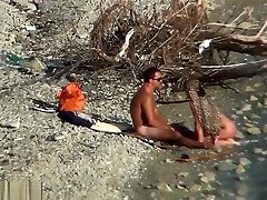Hot Duo Enjoy Good Sex Time At asian salsa Beach Spycam
