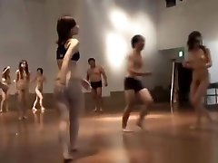 Super iyutan at susuan porn scandal black slave farm girls flashing part5