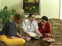 Old Housewives Love To Suck Dick