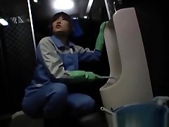Asian attendant is cleaning the wrong part2