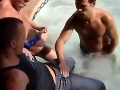Pool Boy prani sex vidio with Erik Rhodes and Friends