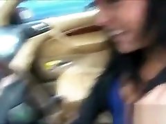 sexy taxifahrer natali blue blitzte ihre titten und hart gefickt