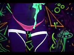 色情音乐视频-Danci Lena Paul在黑暗中发光的大山雀