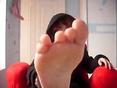Cute boydyusia seks dog Feet