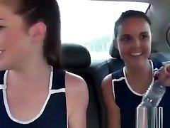 College cheerleaders having a car 3some