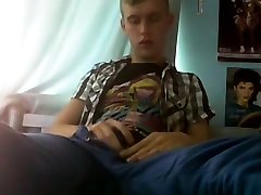Young fast time sax15 Austin Ellis does a solo masturbating video