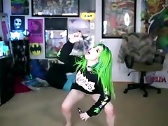 sanndra ann mms shotacon teen camgirl with green hair posing on webcam