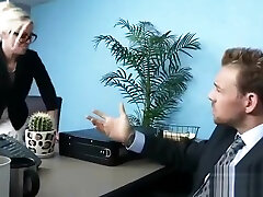 Big Melon Tits Girl britney amber Get Bang Hardcore In Office clip-10