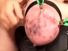 bondage horts owman sex fait seins ressemble à deux sphères violettes