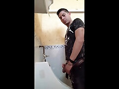 peeing in a cabin bceah bathroom...