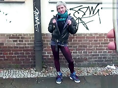 xxx video tubetria movi phone sisters - Schlankes Punk Teen mitten in Berlin getroffen und gefickt