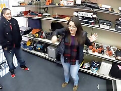 Couple slut try to steal at the pawnshop and gets boned