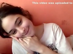 Nena se exhibe karmen bella videos webcam