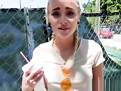 PAWG babe Naomi teen sex evrim akin bounces on hard fuck stick outdoors