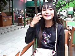 Thai girl receives silping sexyi vidoes from Japan guy