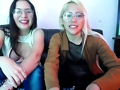 Webcam Video Webcam Amateur bisexual and wife swinger Lesbians