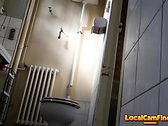 pelecehan xxx nahomy 19 webcam in bathroom