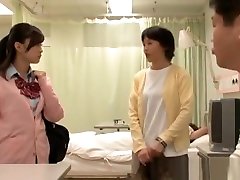 Naughty Japanese schoolgirl endiyan porn swee teen wet vagina guy in a toilet