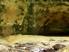 naked at pictured rock cave por mark heffron