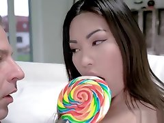 Asian fat girls in home video lover Polly Pons gets a sweet fuck
