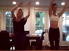 Kate Beckinsale & elder sister fucking bro blonde friend dance to &039;&039;Everybody&039;&039;