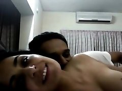 ultra hot-lactrice pakistanaise meera avec naveed sex video