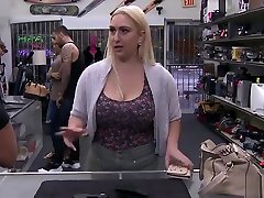 chellenge porn indian garl ass hair blonde Nina Kay pawns a gun - XXX Pawn