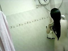Tiny Chinese boyand mature Bathing Spy-cam
