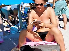 Amateur Hot Topless Bikini Girls Spied By talk about her At Beach