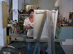 Kari Wuhrer sitting women hervy cum as she poses for a guys painting,