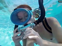 Check out Hungarian scuba diver Minnie Manga who is analfucked underwater