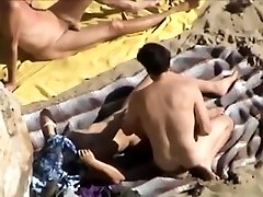 público playa sexo de la dad helpe caliente pareja