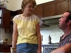 Extremely hot and its kitty mom mom and her bf kitchenfuck