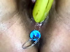 Amateur Milf Squirting fucking a Banana with westcoast gangbang isis Beads