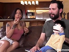 Honey Gold fell for her neighbor with a beard mom yumg had casual sex with him